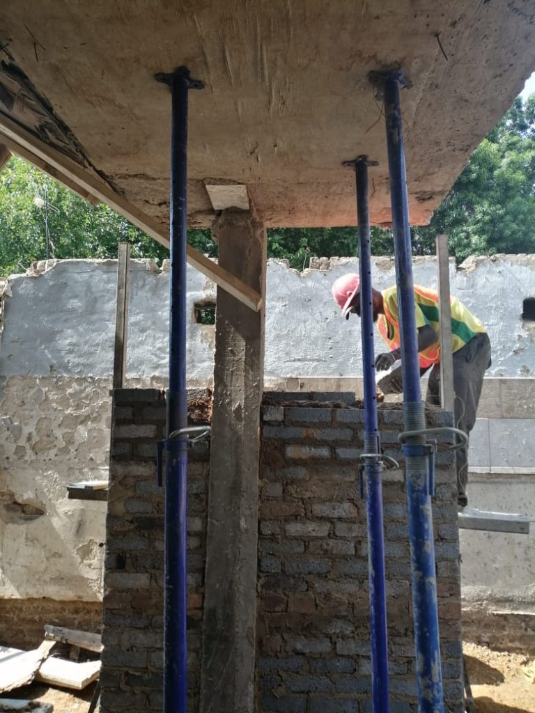 Always available - Newlands Building Project Men at work